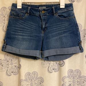 New York & Company Jean shorts. Mid rise. Size 8. Like new. Smoke free home